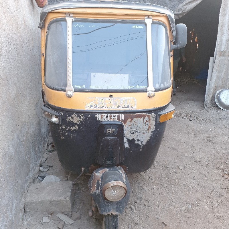 CNG Riksha Tu s...