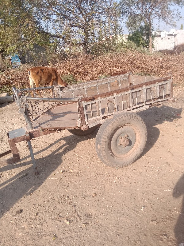 ગાડુ વેચવાનું છ...