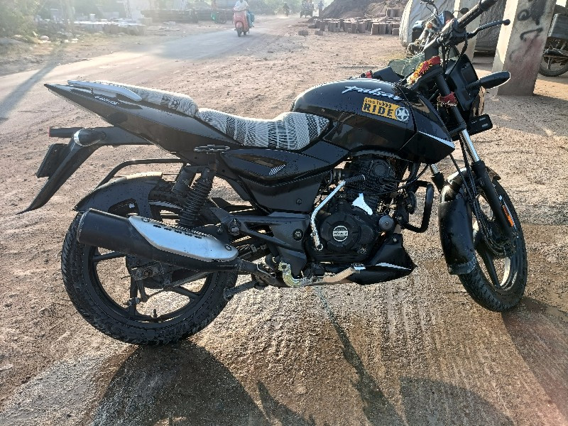 pulsar 125