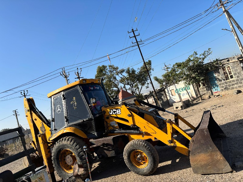 jcb