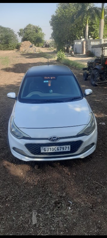 i20