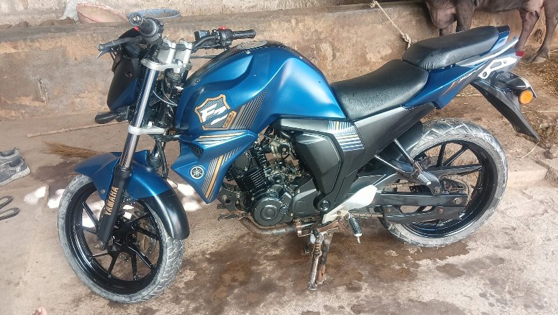 Yamaha fz v2 Du...