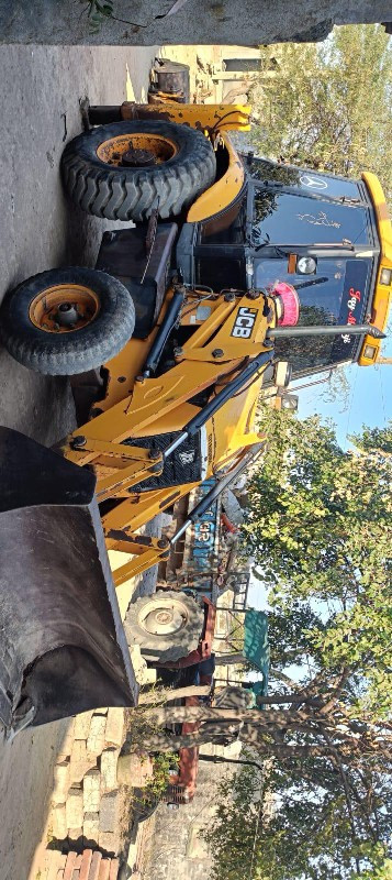 jcb