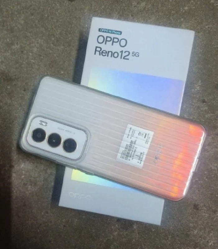 OPPO RENO 12 AI...