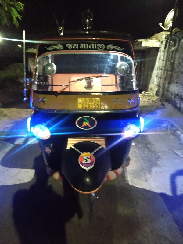 piyagio riksha...