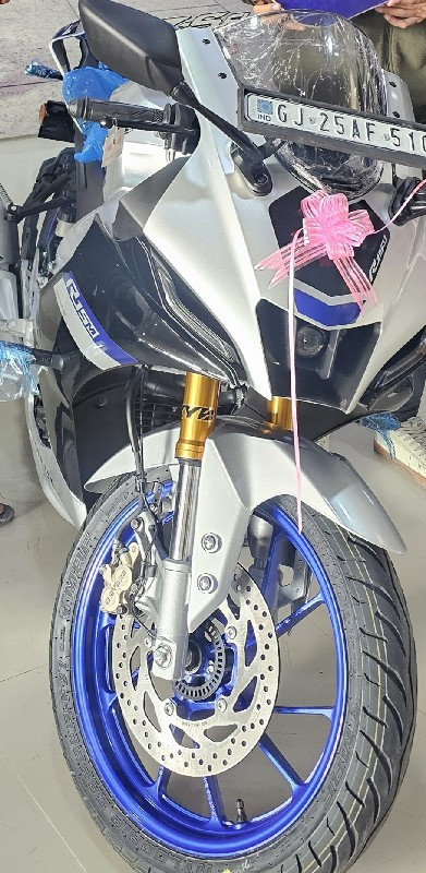 R15v4 M