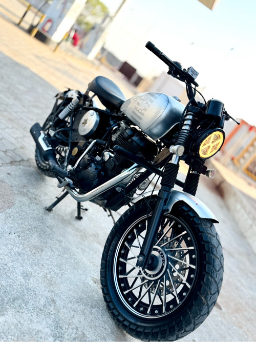 Royal Enfield C...