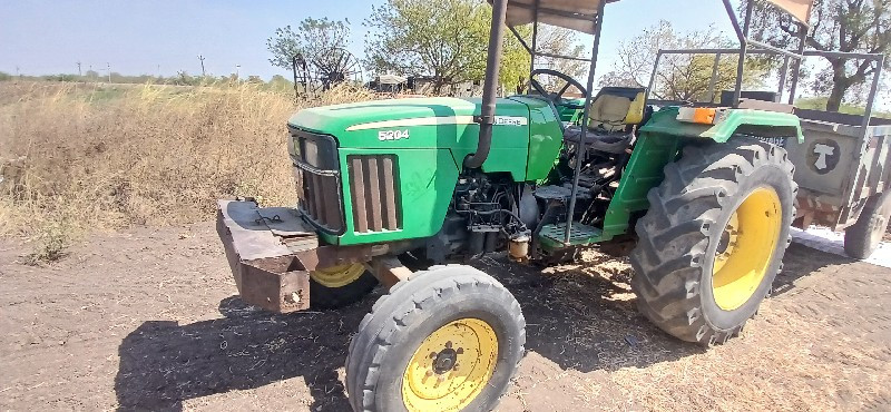 John deere 5204...