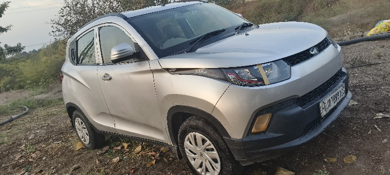 kuv mahindra