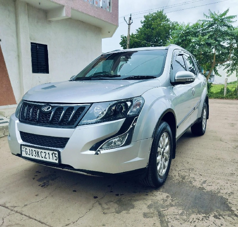 XUV 500 X9 Top...