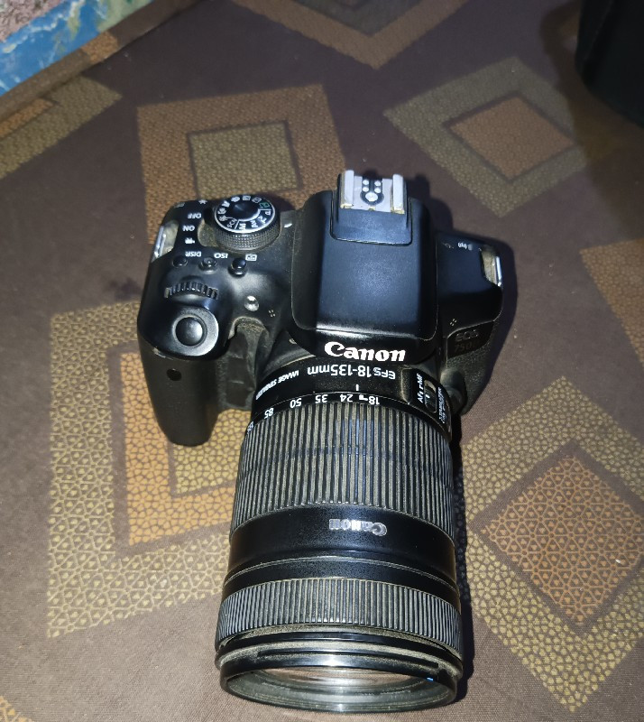 canon d750