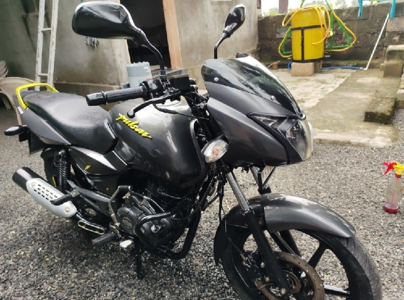 Bajaj Pulsar 15...