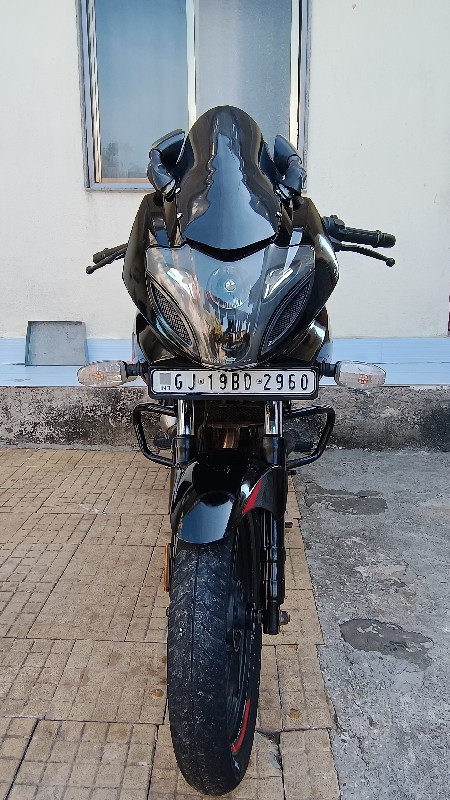 PULSAR 220F