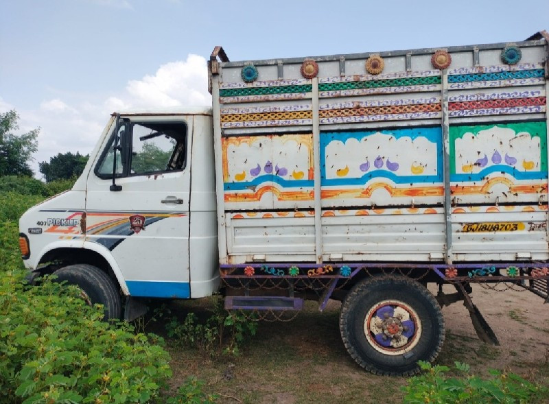 TATA 407 pickup