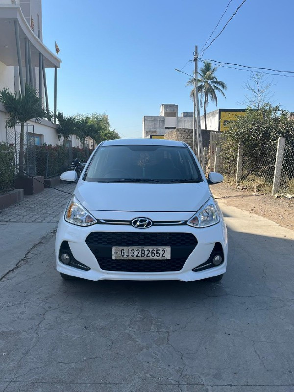 Grand i10 Sport...