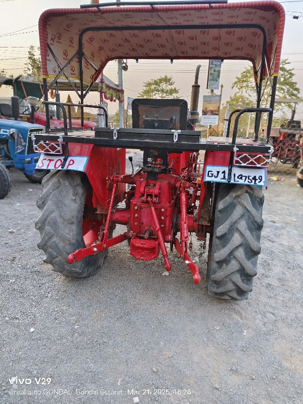 Mahindra 275Di...