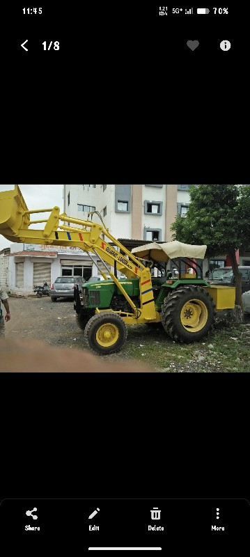 લોડર તથા ટ્રેક્...