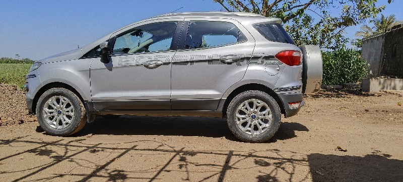 Ford EcoSport t...