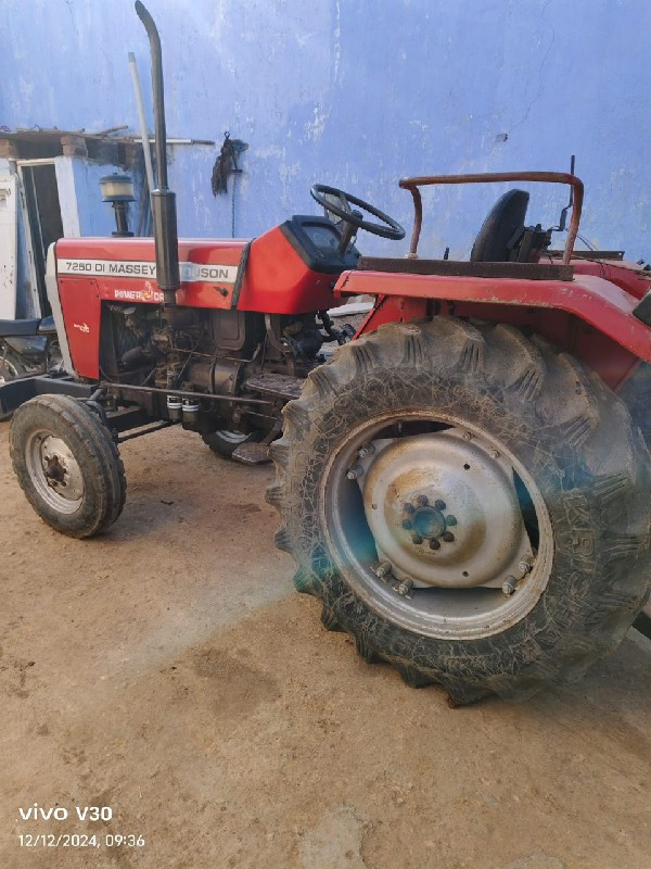 Massey 7250 DI...