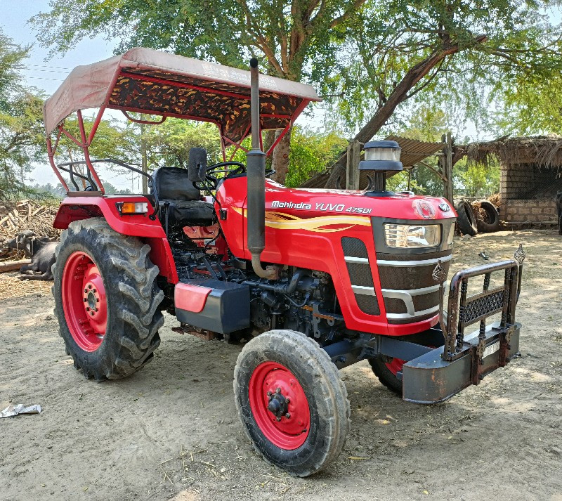 Mahindra Yuvo 4...