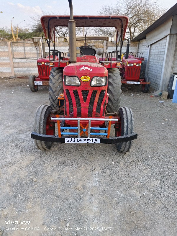 Mahindra 275Di...