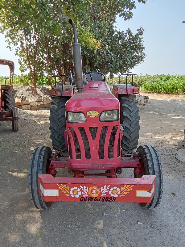 Mahindra 275