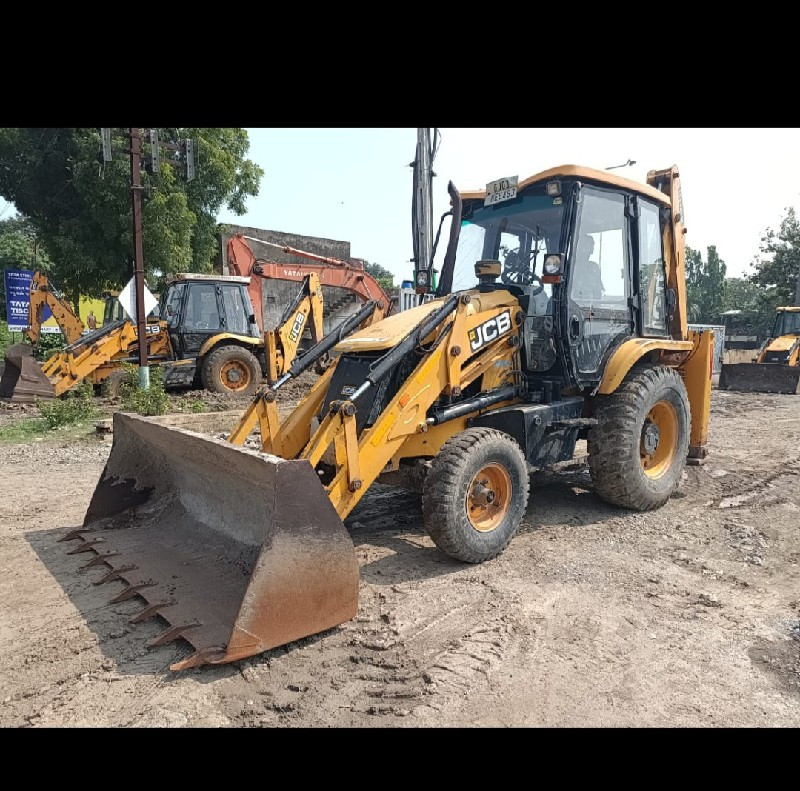 JCB 3DX