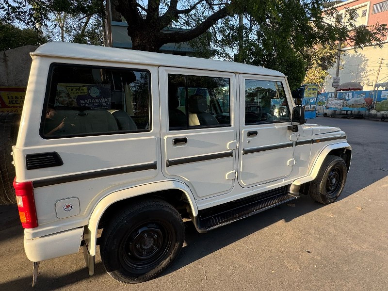 Mahindra bolero...