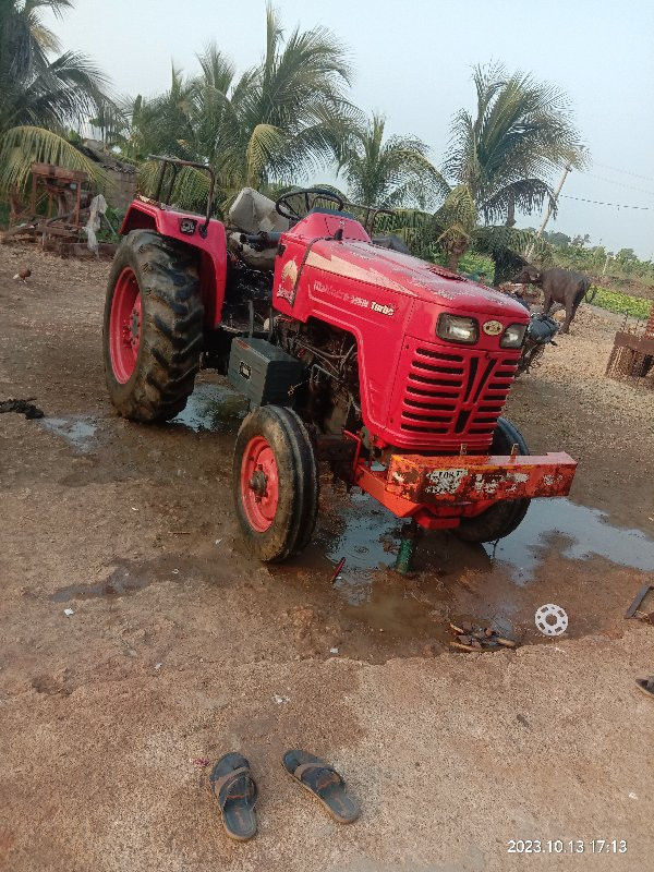 આ ટ્રેક્ટર વેચવ...