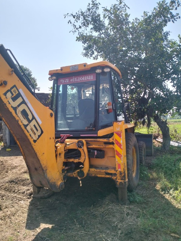 JCB 20018 modl