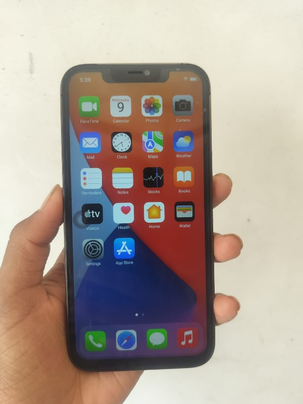 iPhone 12 pro m...