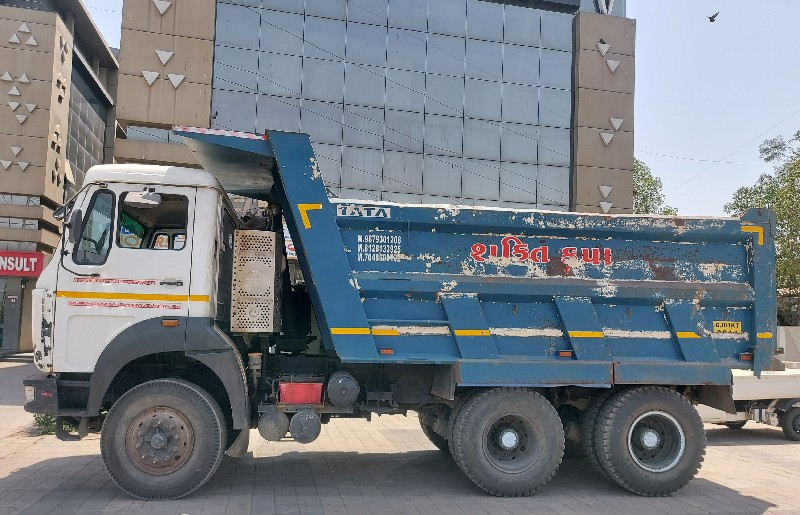 TATA HYVA