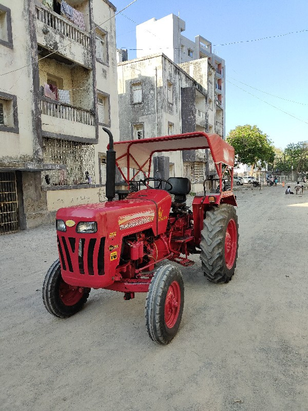 Mahindra 275