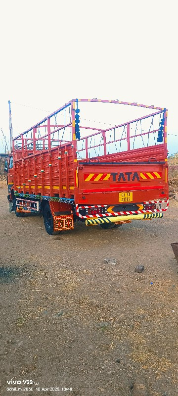 TATA 709 LPT 20...