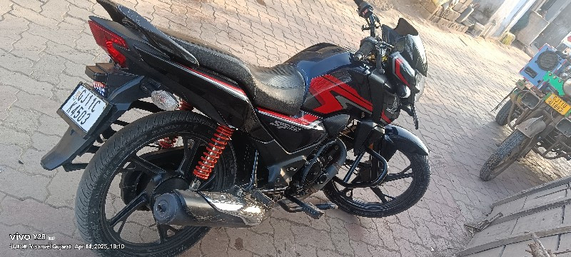 વેચવાની છે