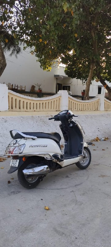Suzuki access 1...
