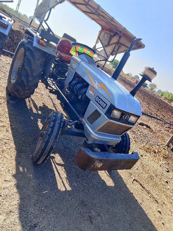 11મોડલ
