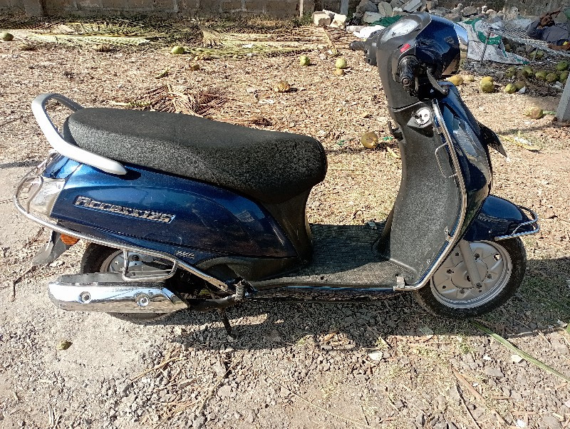 suzuki access 1...