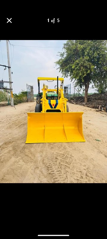 લોડર તથા ટ્રેક્...