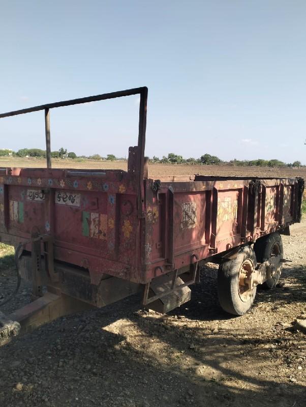 આ ટ્રેલર વેચાવ...