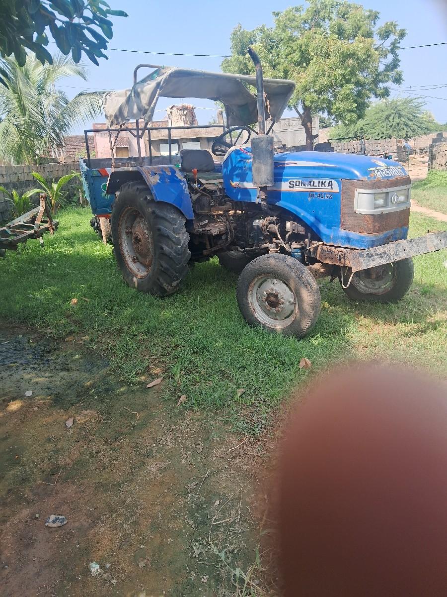 ટેકટર ટોલી વેચવાની છે