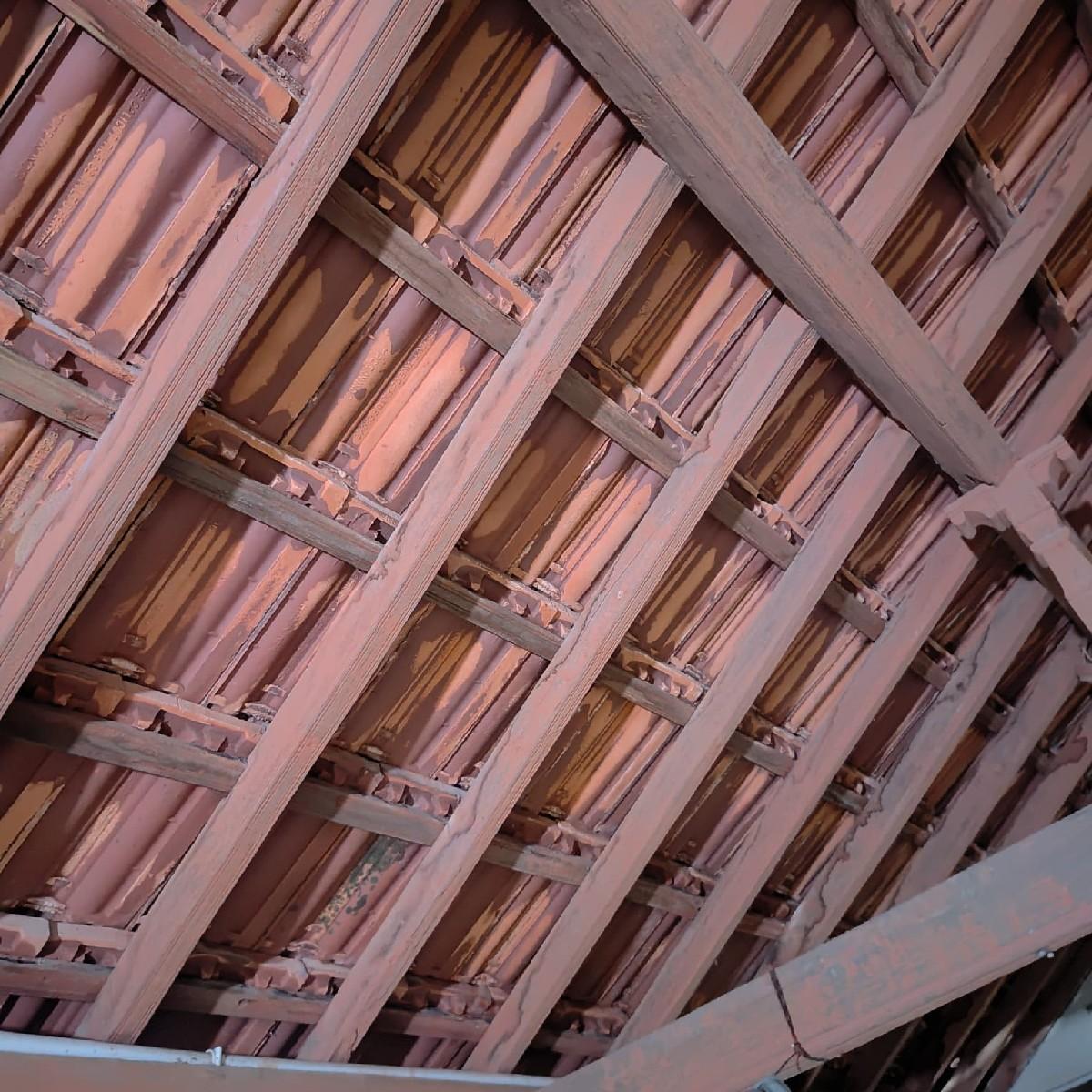 કાટમાળ વેચવાનો છે