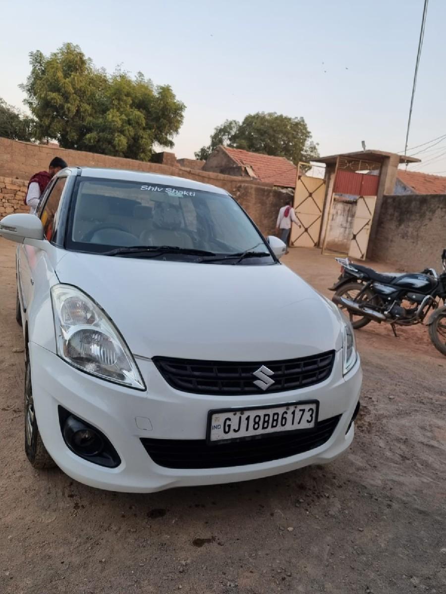 ફોર વીલ વેચવાની છે