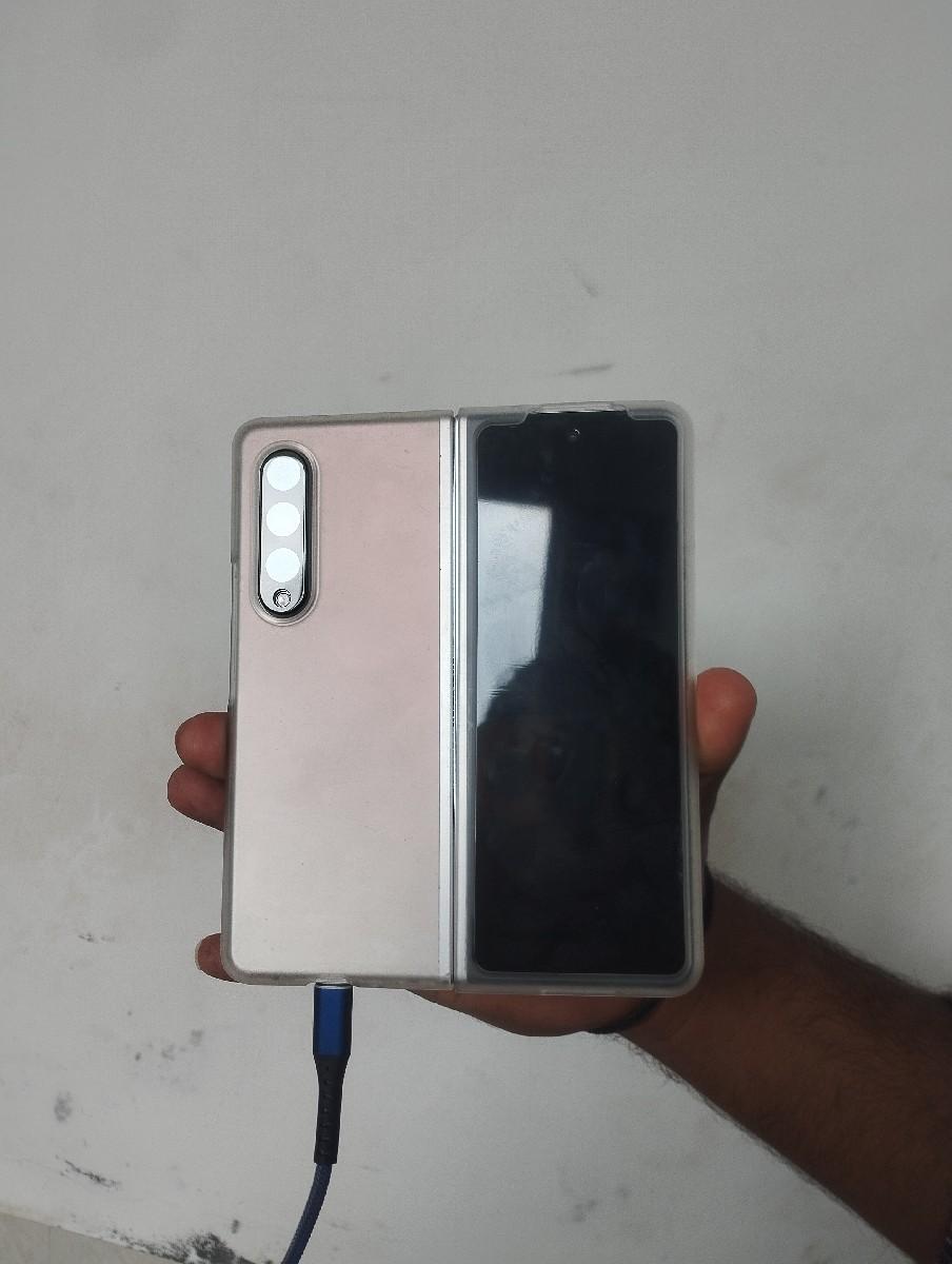 Samsung Galaxy z fold 3