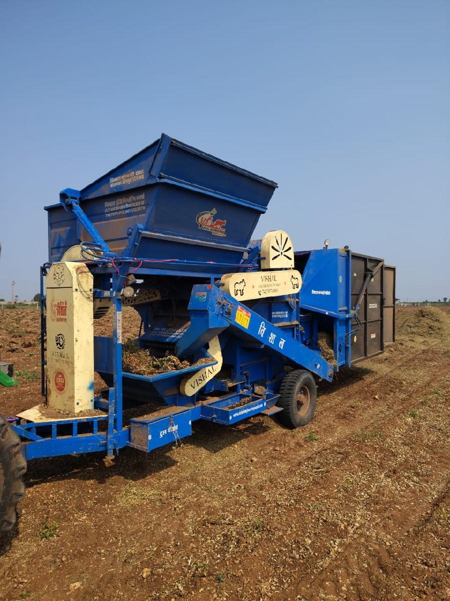 વિશાલ  થ્રેસર મગફળી નું