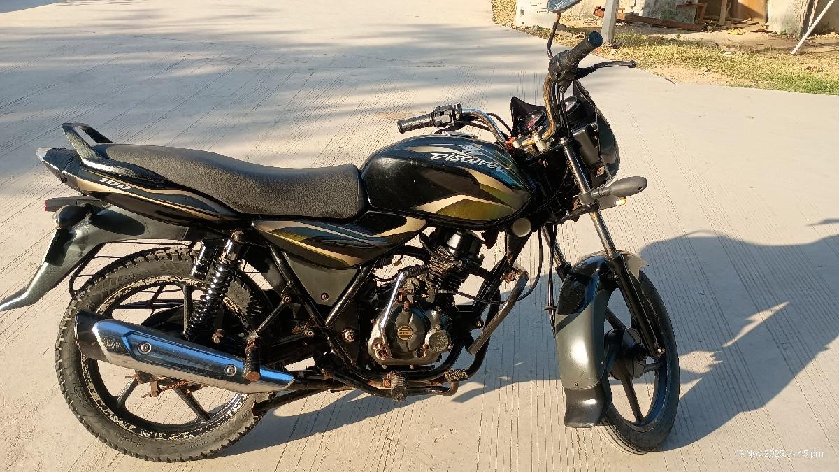 બજાજ ડિસ્કવર ૧૦૦ CC