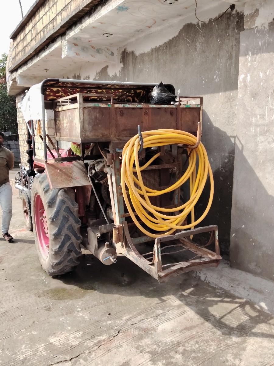 ટ્રેક્ટર કમ્પ્રેશન જોઈન્ટ માં વેચવ