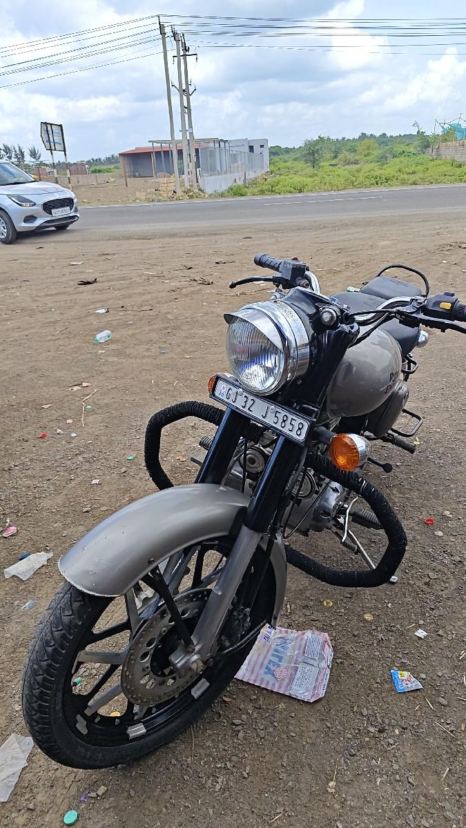 CLASSIC 350 વેચવાનું છે.