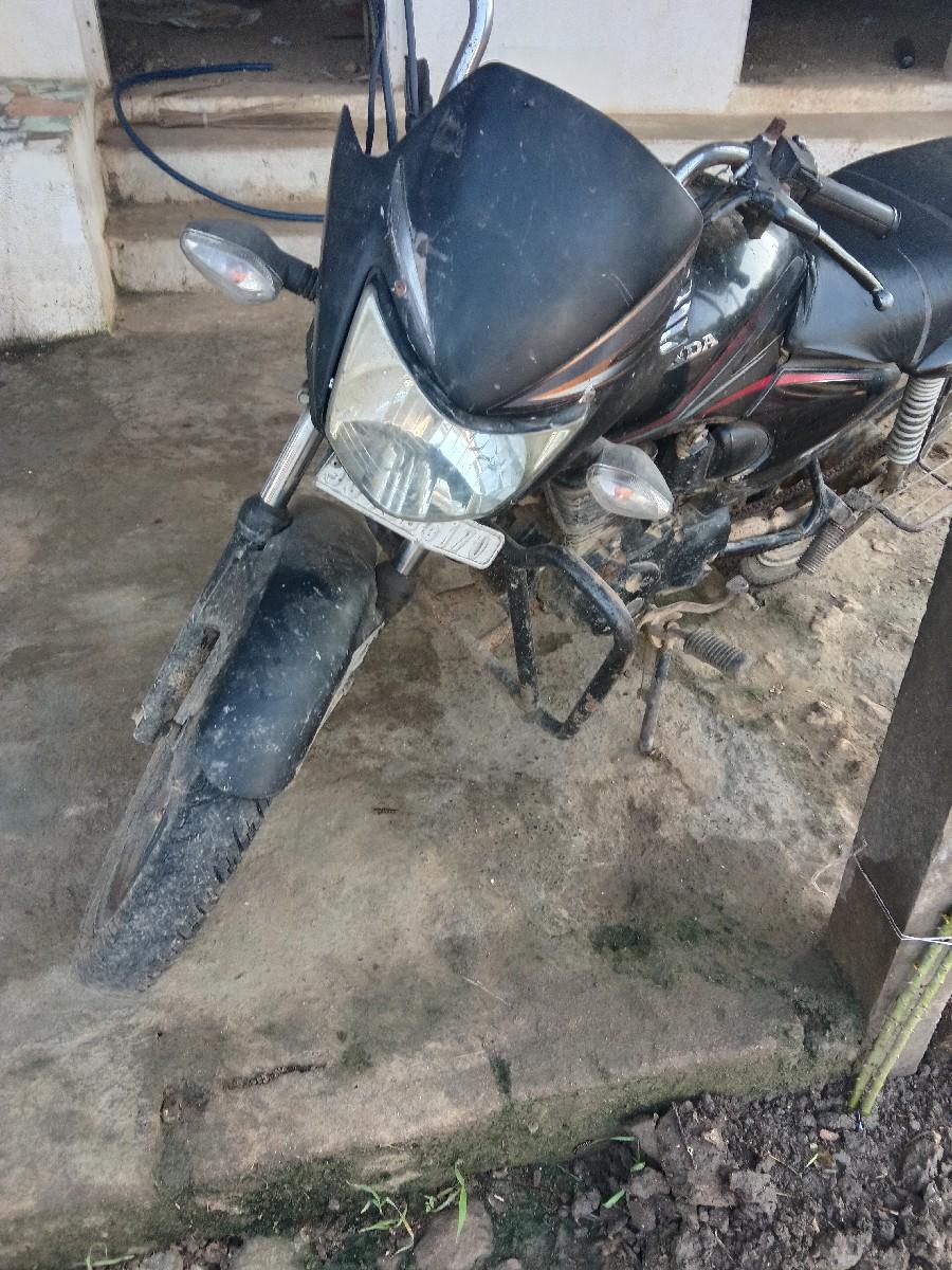 આ ટુ વ્હીલ કમ્પલેટ કનેક્શનમાં છે