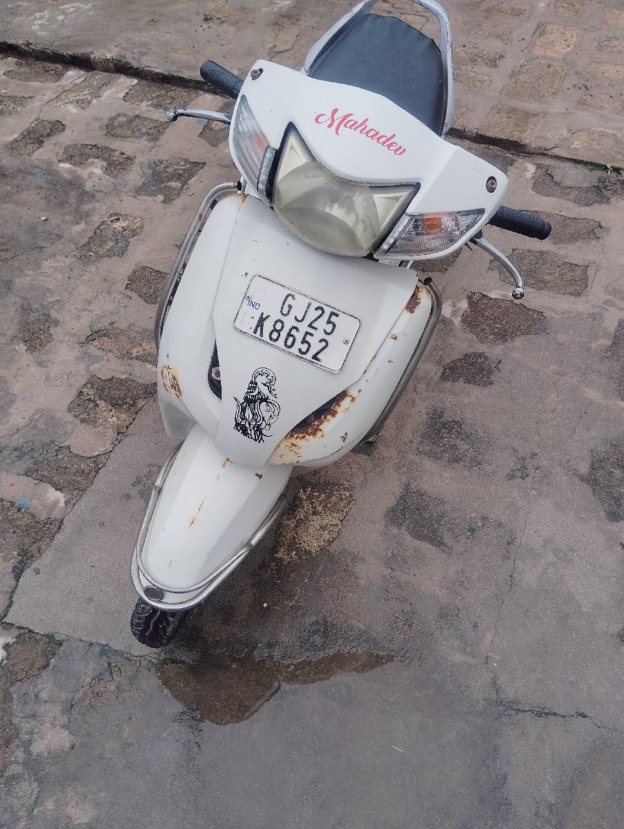 Activa વેચવાની છે